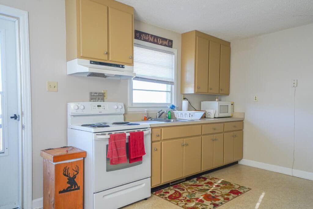 2Br Pet Friendly Home In Sneads Ferry With Parking ภายนอก รูปภาพ