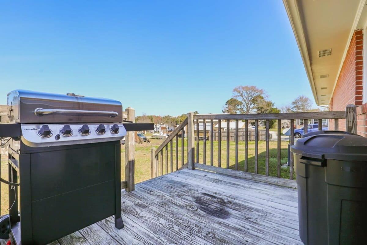 2Br Pet Friendly Home In Sneads Ferry With Parking ภายนอก รูปภาพ