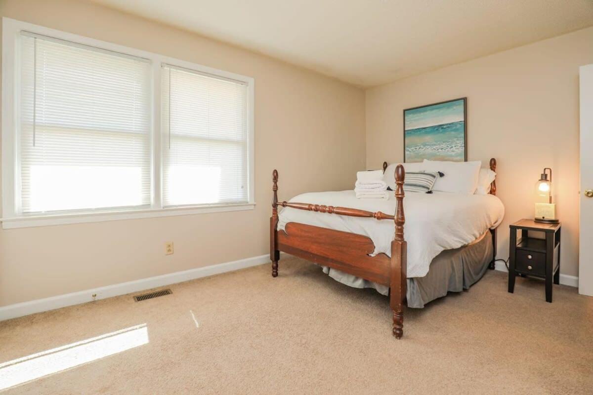 2Br Pet Friendly Home In Sneads Ferry With Parking ภายนอก รูปภาพ