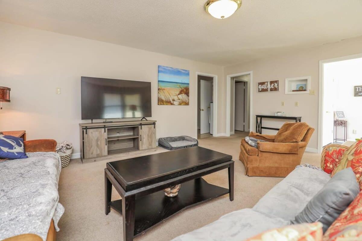 2Br Pet Friendly Home In Sneads Ferry With Parking ภายนอก รูปภาพ