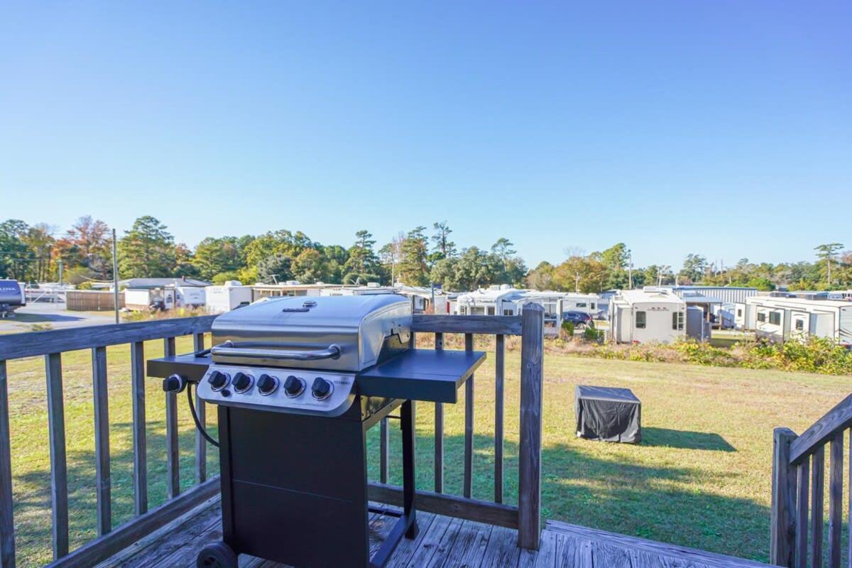 2Br Pet Friendly Home In Sneads Ferry With Parking ภายนอก รูปภาพ